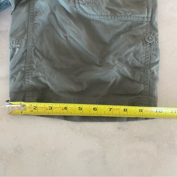 The North Face Women's Roll-up Nylon Shorts Size 2 Army Green - Picture 16 of 16